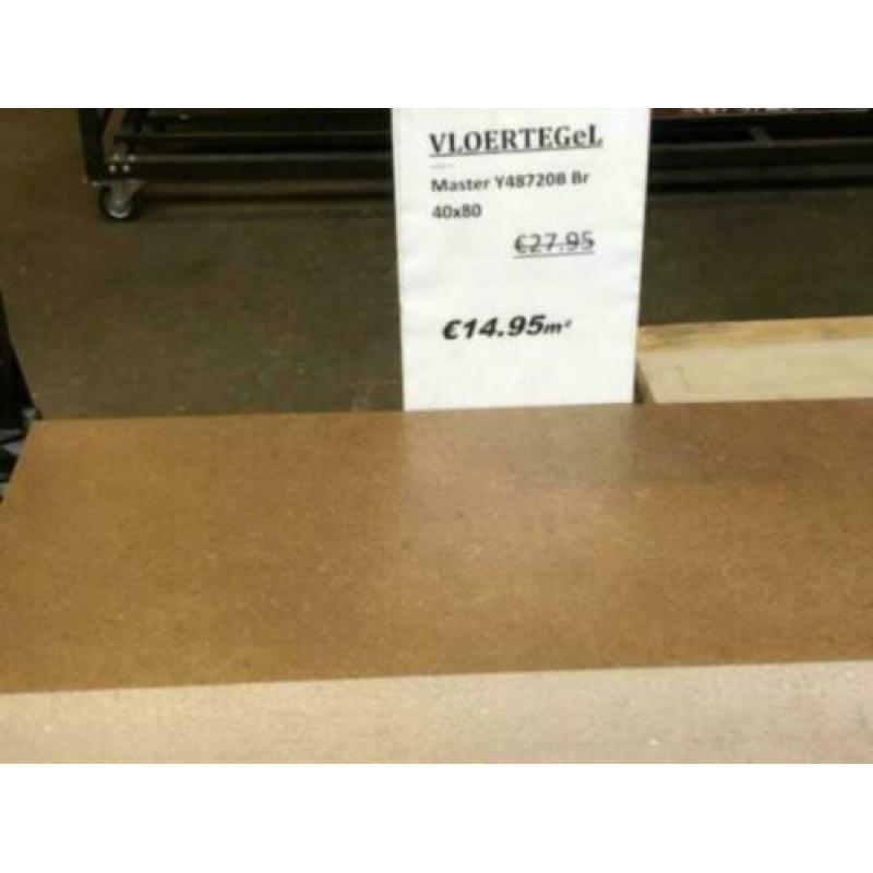 Aanbieding €14,95 vloertegel bruin !!