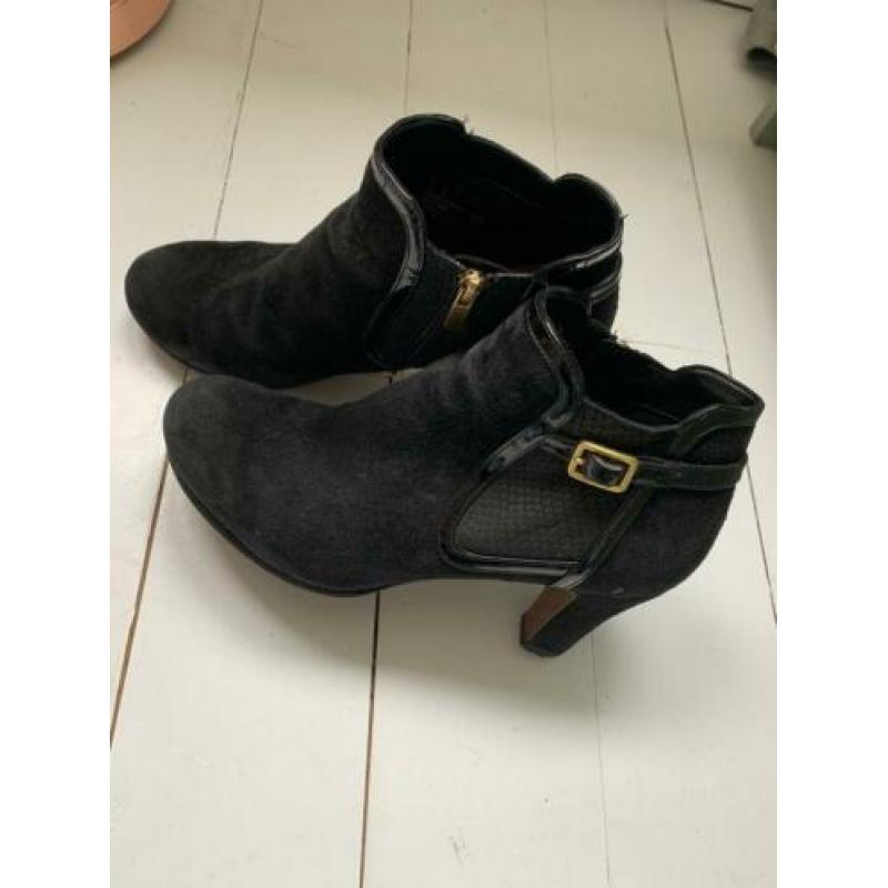 Clarks maat 38 zwart met gouden details