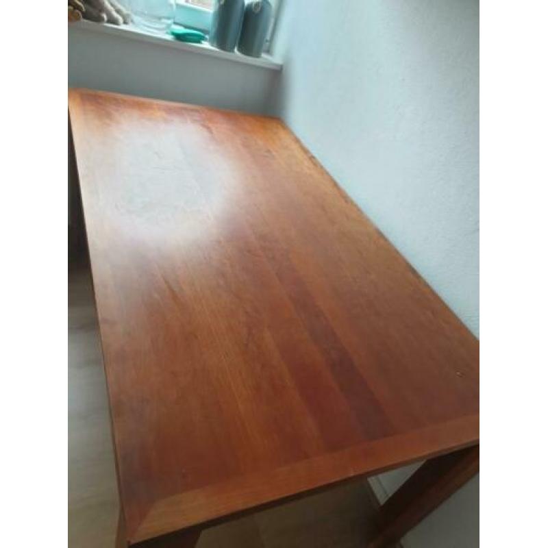 Kersenhouten tafel