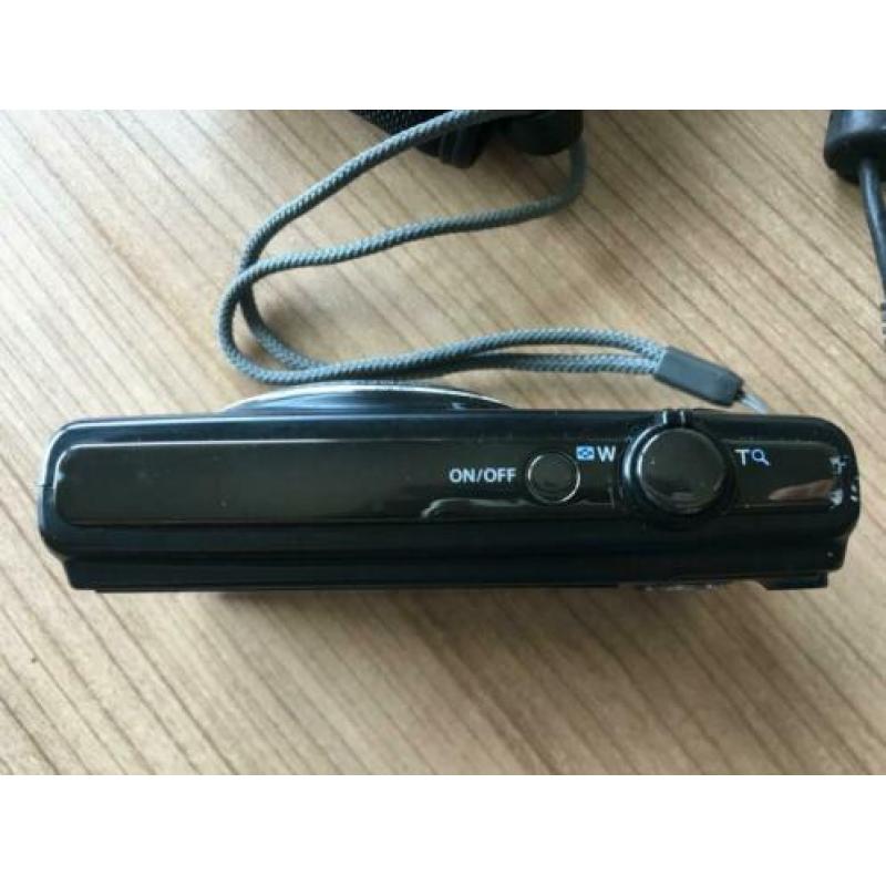 Olympus D-785