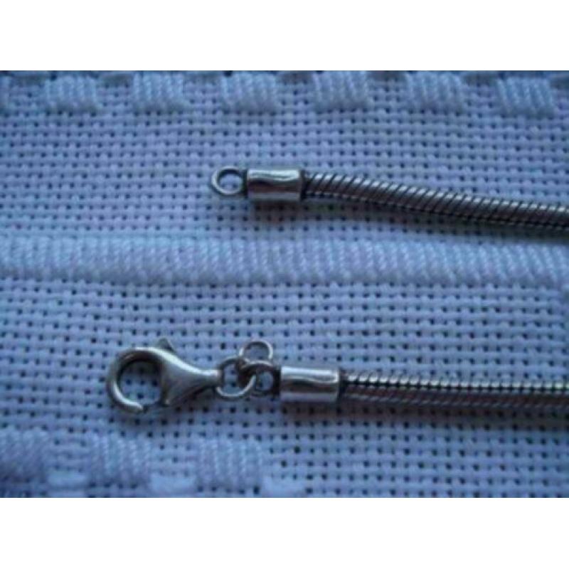 154 Zilveren ketting, 52 cm, gemerkt zwaardje, 32 gram