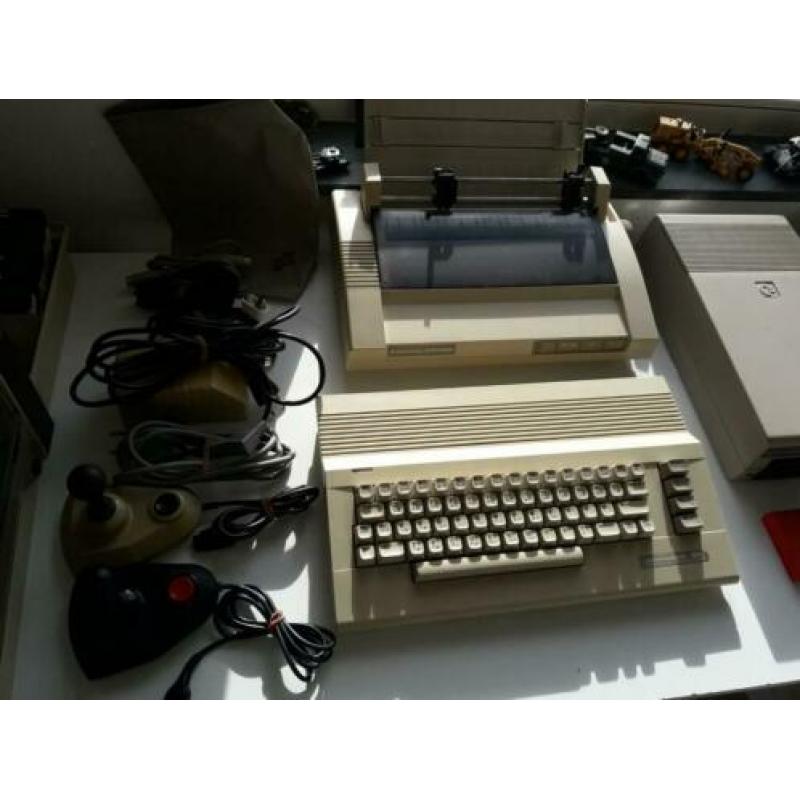 Commodore 64 met toebehoren