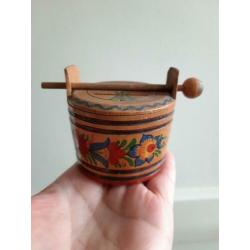 Oud spaarpotje Handbeschilderd. 6 cm Blikje kabouters. Blik