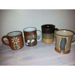 Vintage mokken, blauw, bruin, groen