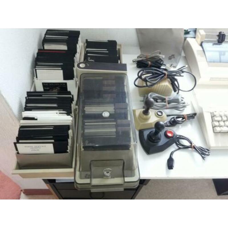 Commodore 64 met toebehoren