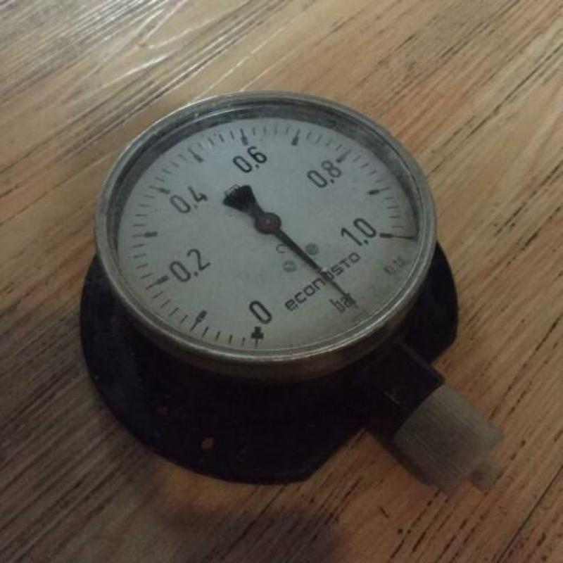 Econosto manometer, 0 tot 1 bar onderaansluiting