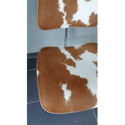 1x Vitra Eames Plywood Group LCM Calf's Skin essen zwart