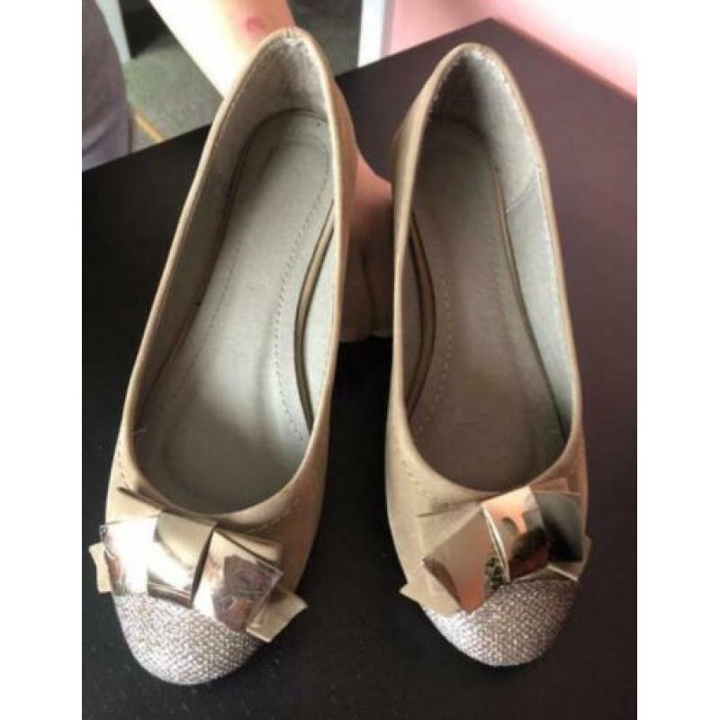 Bailarinas 36 damesschoenen ( Beige ) Bijna gebruikt.