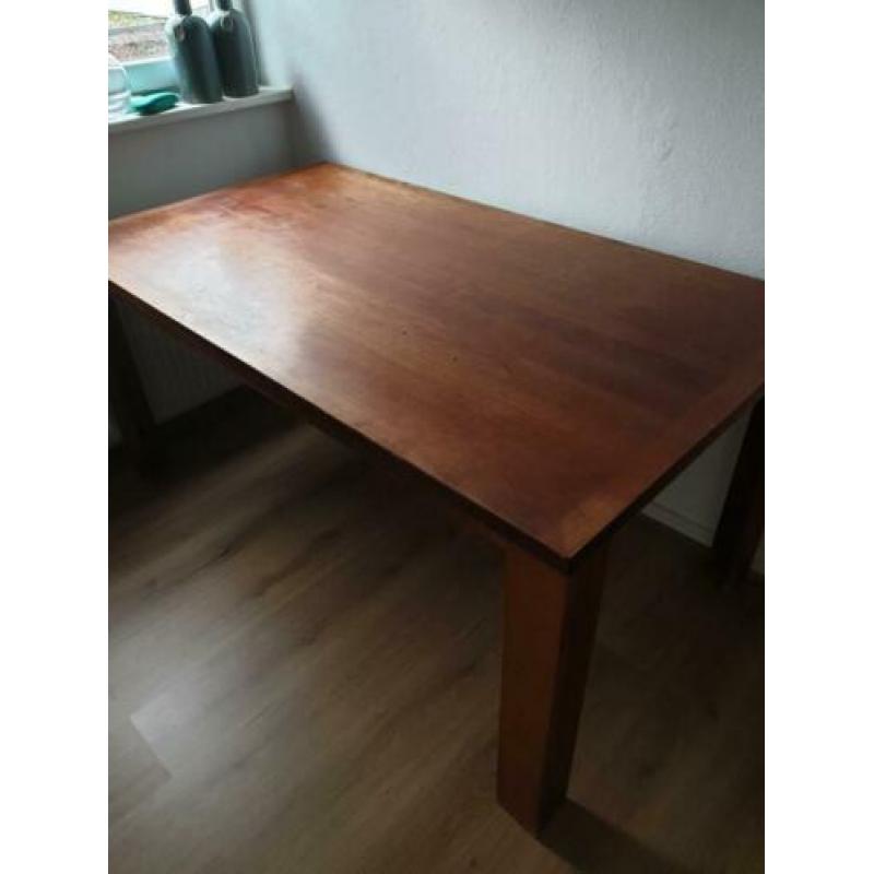 Kersenhouten tafel