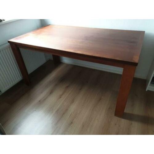 Kersenhouten tafel
