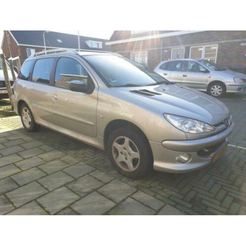 Peugeot 206 1.4 SW 2006 Grijs