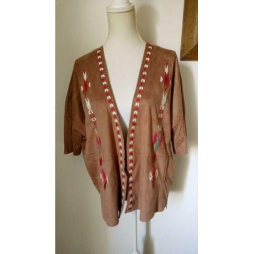 MOOI en TRENDY suedelook Ibizastijl jasje mt. S/M - nieuw