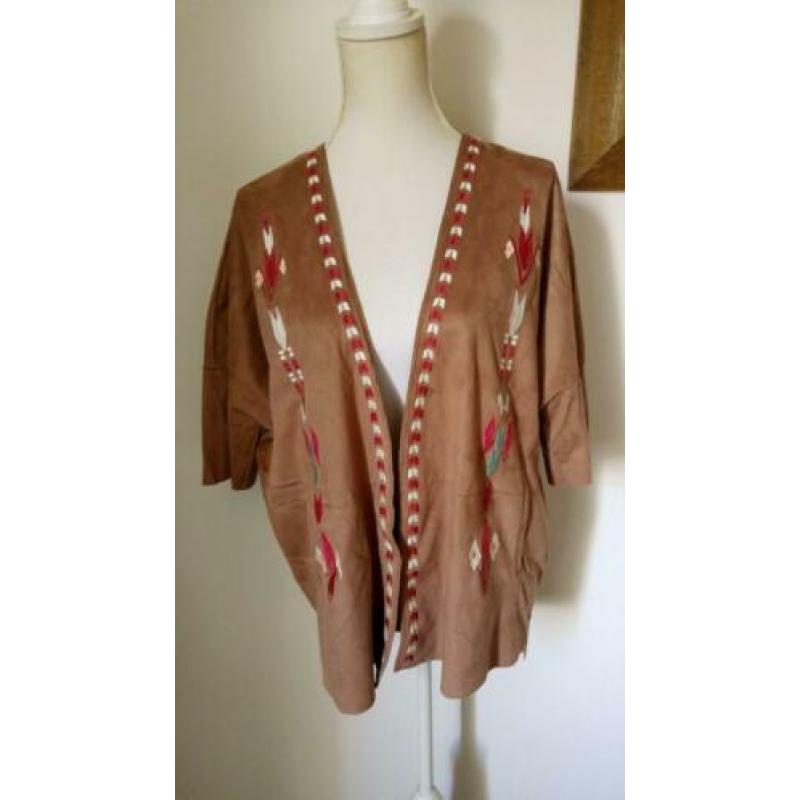 MOOI en TRENDY suedelook Ibizastijl jasje mt. S/M - nieuw