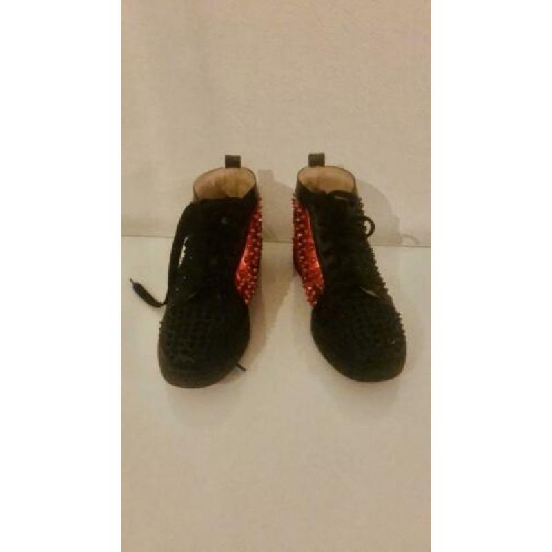 Louboutin maat 42 rood/zwart
