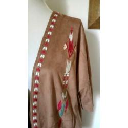 MOOI en TRENDY suedelook Ibizastijl jasje mt. S/M - nieuw