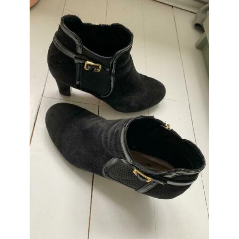 Clarks maat 38 zwart met gouden details
