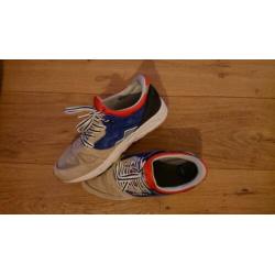 Karhu Aria Daphne mt 42 (valt als 40,5)