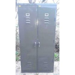 kledingkast / 2 deurs lockerkast / gebruikt 100 x 50 x 200 h