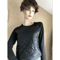 Gave set Josh V-trui en rokje met gratis top