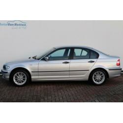 BMW 3 Serie 320D 150pk 6bak! Lifestyle Edition,165.dkm! 1/2