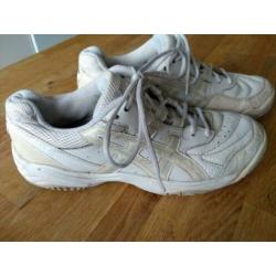 Asics Advantage tennisschoenen maat 40,5