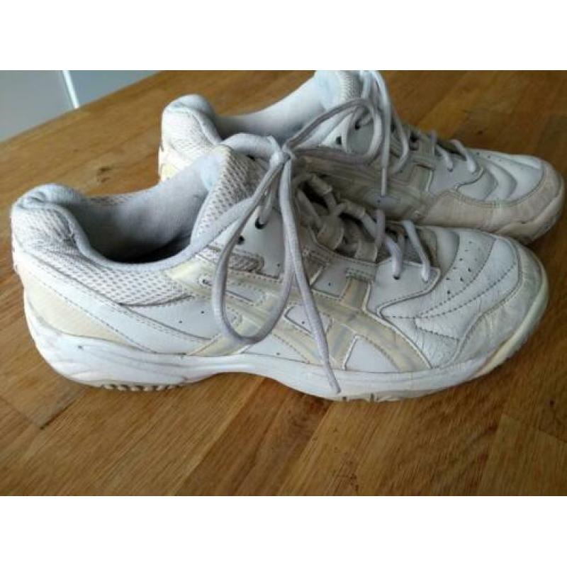 Asics Advantage tennisschoenen maat 40,5