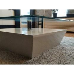 Vierkante glazen salontafel