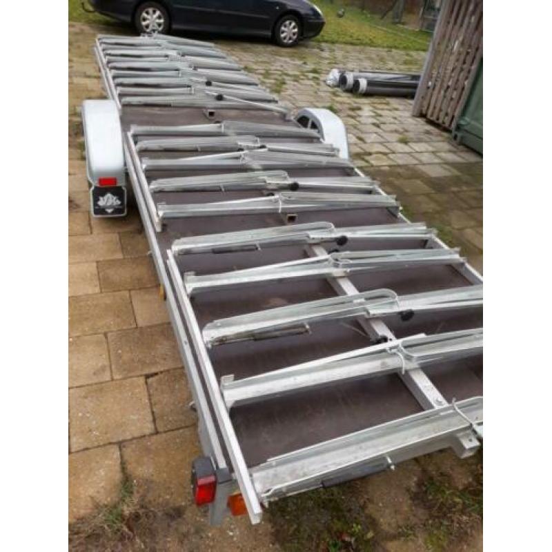 Fietsaanhangwagen voor 20 fietsen