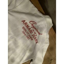 Armani vest maat XL valt als een L