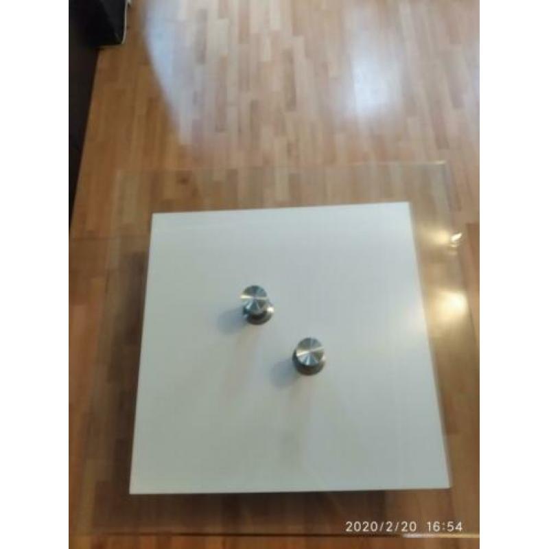 Vierkante glazen salontafel