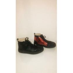 Louboutin maat 42 rood/zwart