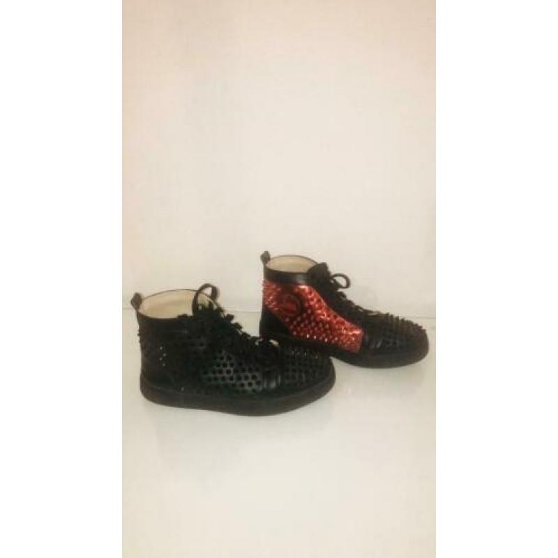Louboutin maat 42 rood/zwart