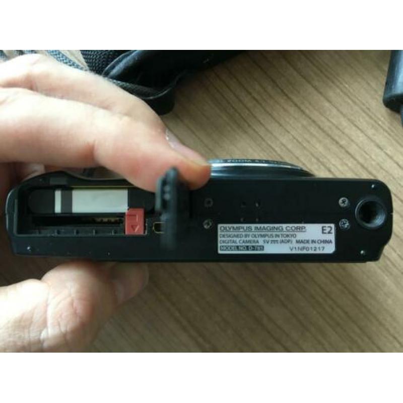 Olympus D-785