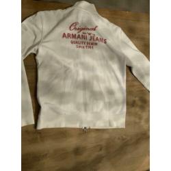 Armani vest maat XL valt als een L