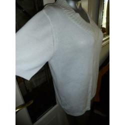 prachtige trui creme mooie hals 42