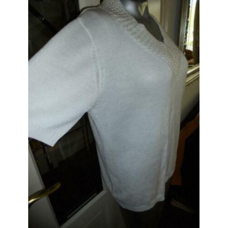 prachtige trui creme mooie hals 42