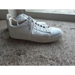Roby.Zgan witte sneakers.Maat 39