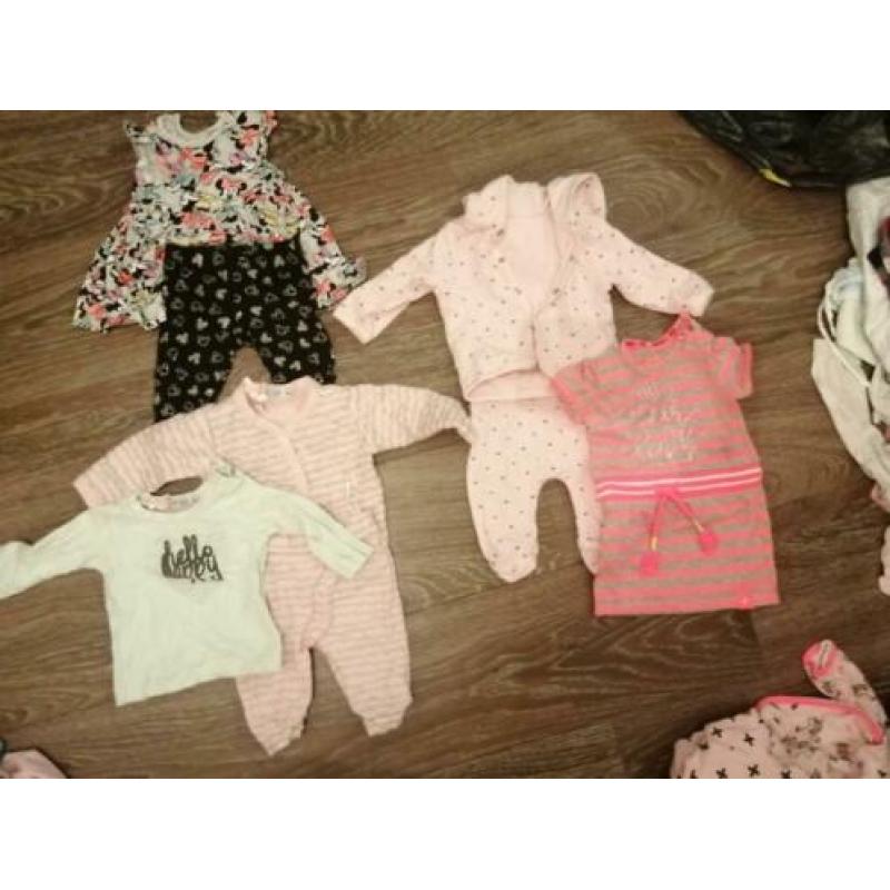 Baby kleding merk maat 50/56. 1,5 vuilniszak vol