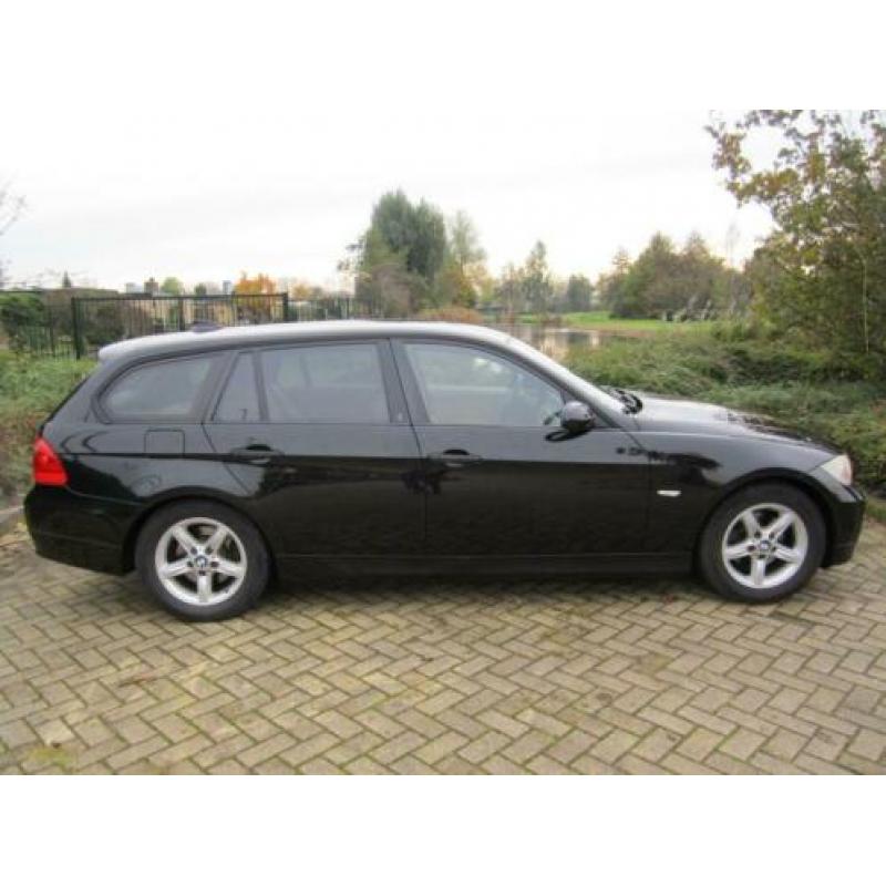 Bmw 3-serie Touring 318i /Automaat/Airco/NAP/APK