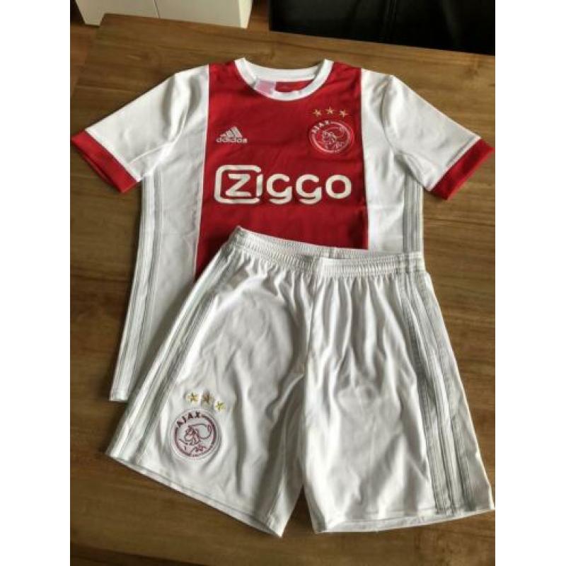 Zgan Ajax tenue maat 152/164 origineel