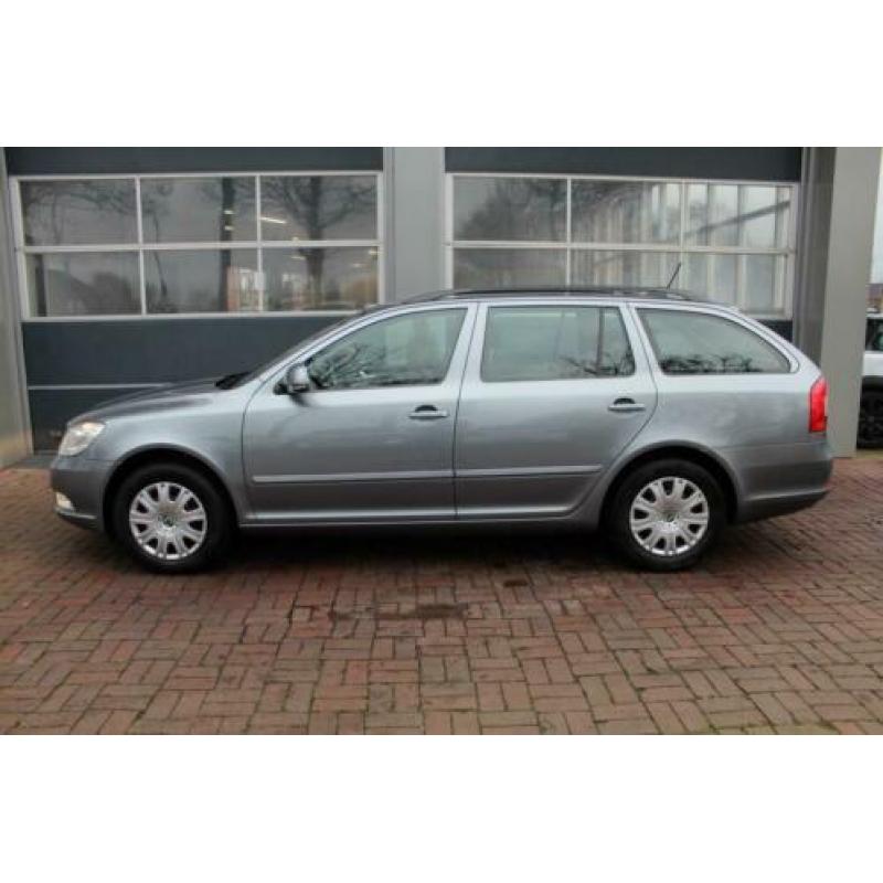 Skoda Octavia Combi 1.2 TSI Ambition airco cv bj 2012 nwe ap