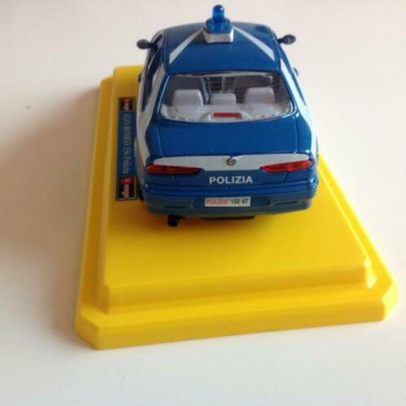 2 x Burago Alfa Romeo 156 1:24