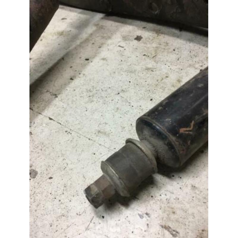 Volvo pv544 544 kattenrug onderstel achterwiel ophanging