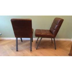 2 leren stoelen loods 5