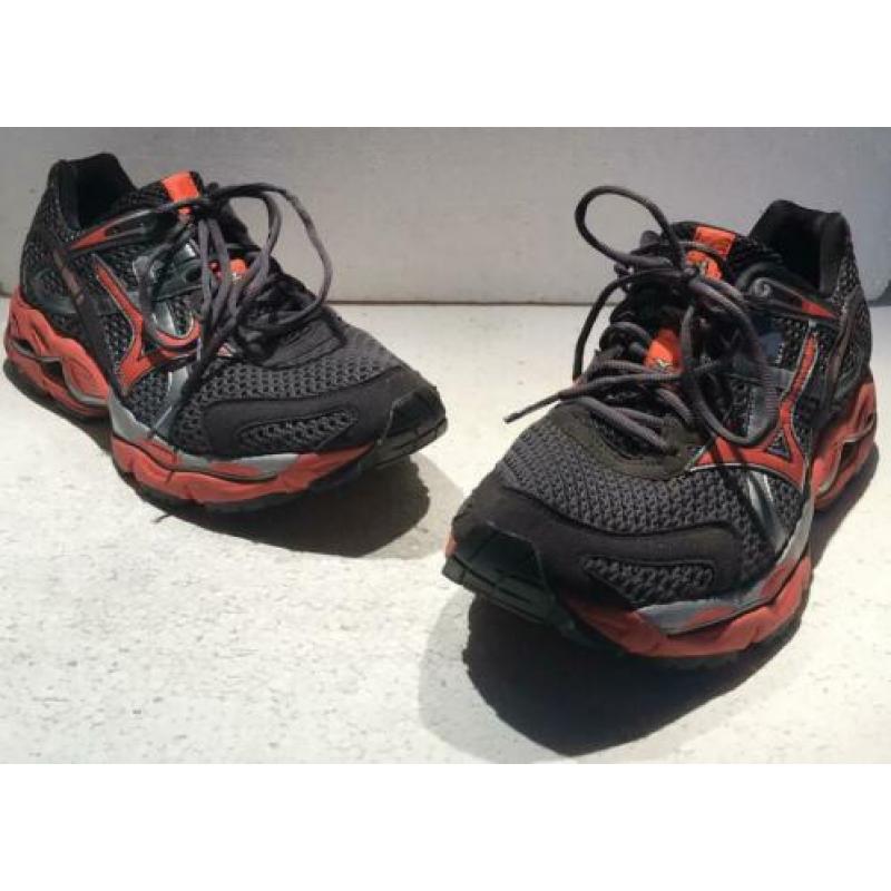 MIZUNO WAVE ENIGMA 2 HEREN HARDLOOPSCHOENEN maat 45