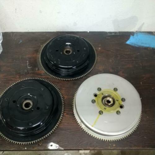 Yamaha vliegwiel / Flywheel V4 V6 2 takt