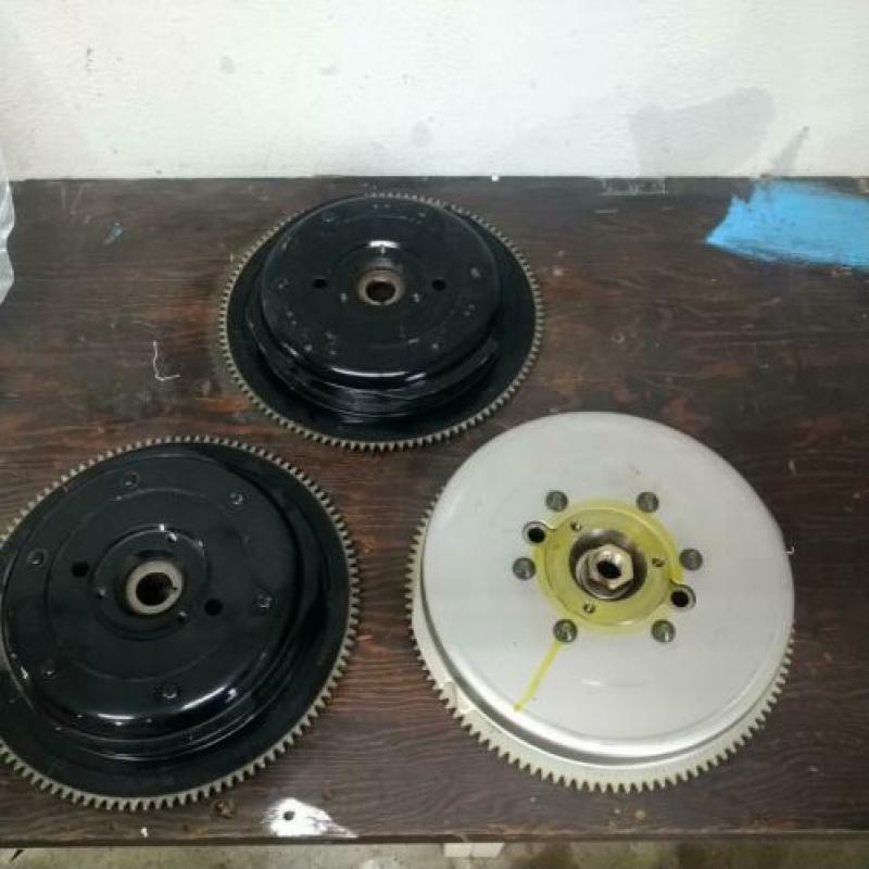 Yamaha vliegwiel / Flywheel V4 V6 2 takt