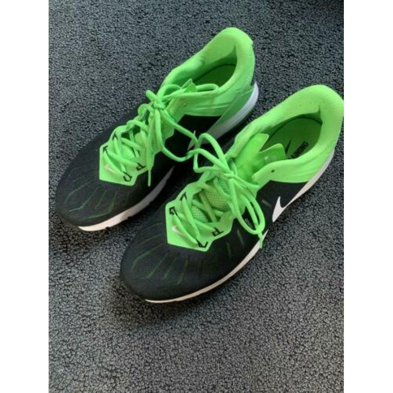 Nike sneakers en Asics hardloop schoenen