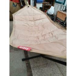 Hangmat Fatboy Headdemock met standaard beige zandkleurig