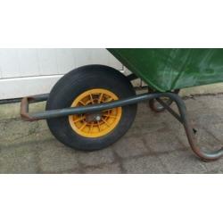 Goede fort kruiwagen met kunststofbak!